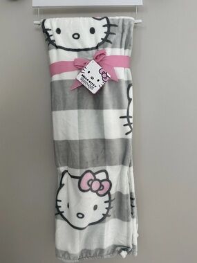 Hello Kitty Plush Throw Blanket Pink Bow Gray White Gingham Check 50”x70”